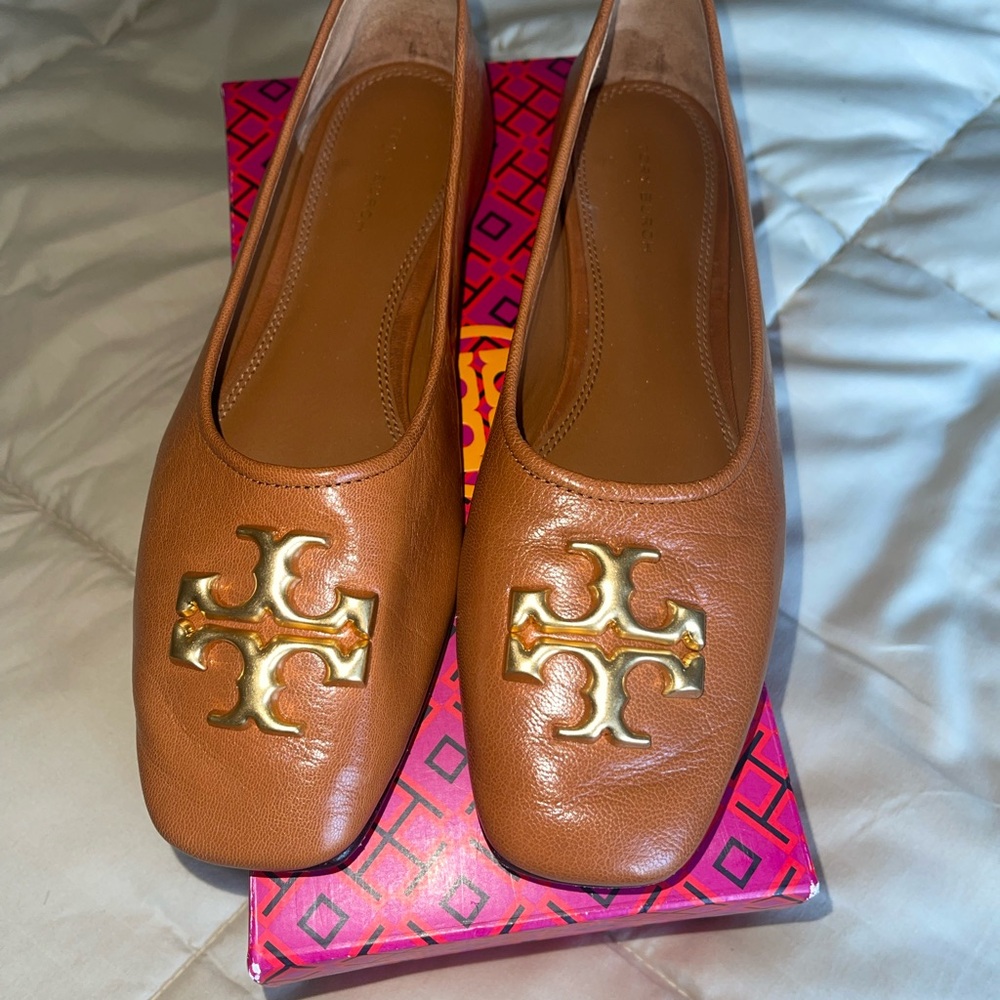 Tory Burch Brown Leather Loafers with Gold Logo
